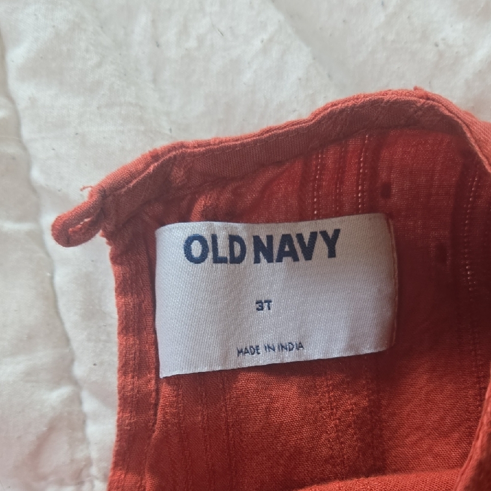 Old Navy Rust Red Garment - Picture 2 of 3